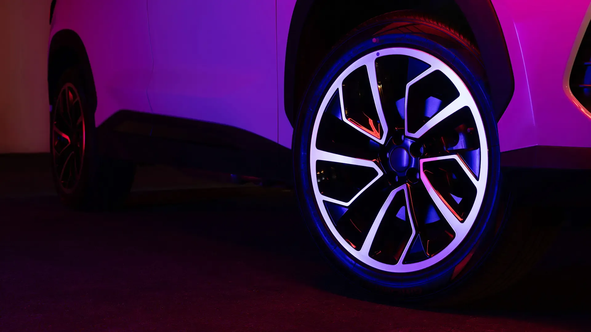 dashing-phev-gallery-2