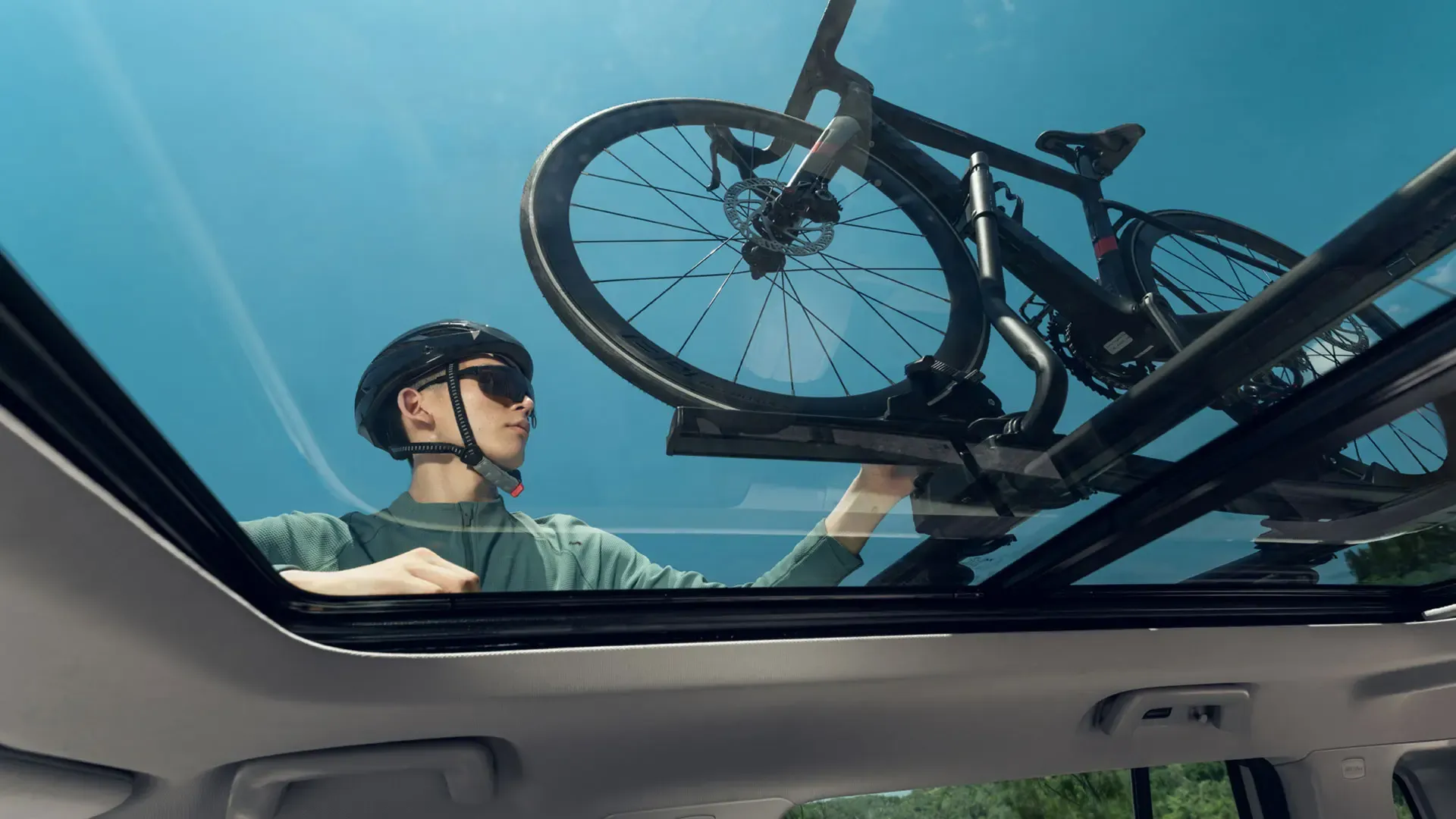 T1 PHEV Gallery 5